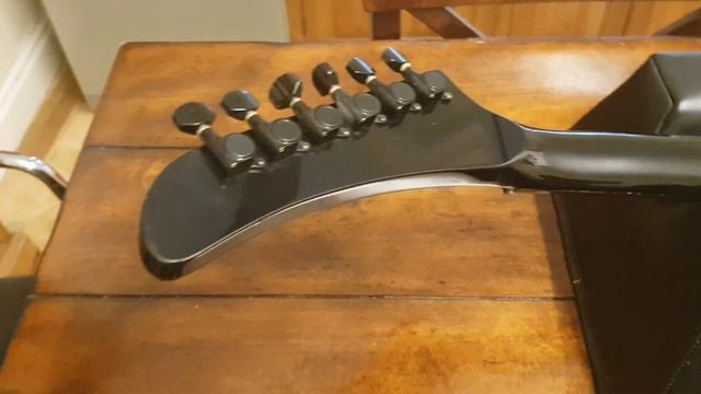 ESP GRASS ROOTS GMX-48 JAMES HETFIELD METALLICA BLACK EXPLORER JAPANESE GUITAR UP CLOSE VIDEO REVIE смотреть онлайн