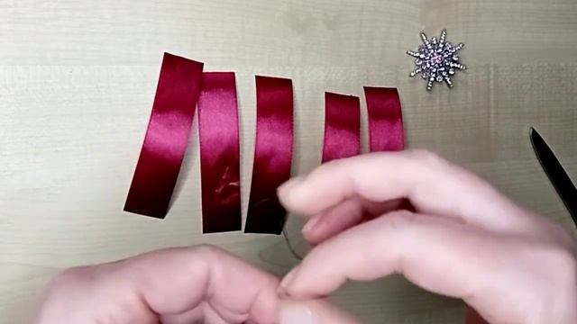 Как оригинально подарить брошку. Подарок на 8 марта. смотреть онлайн