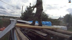 Кроем крышу гаража шифером на даче