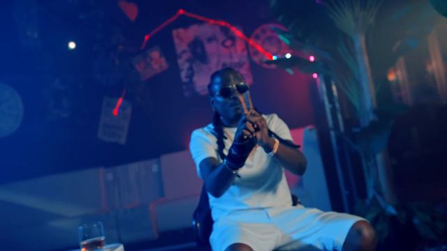 T KIMP GEE - JOLIE MADAME (Clip officiel) смотреть онлайн