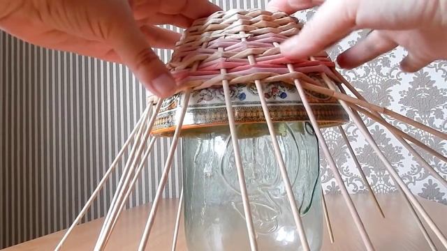 ПЛЕТЕНИЕ ИЗ ГАЗЕТ КОРЗИНКА ПЕТУХ КУРОЧКА ЧАСТЬ 1 газетные бумажные трубочки смотреть онлайн