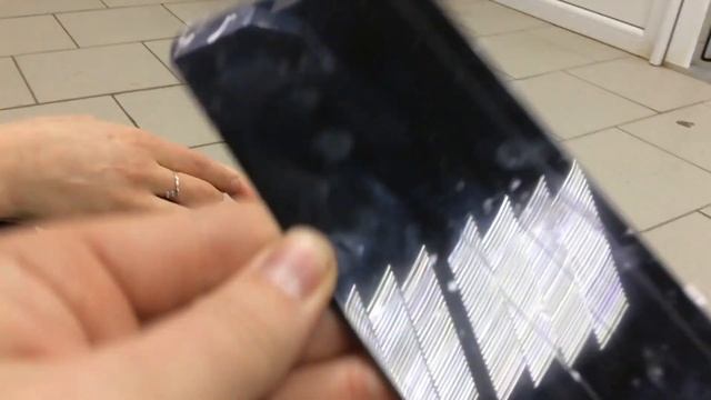 Гидрогелевая плёнка. Краш тест дисплеев с пленкой и без. смотреть онлайн