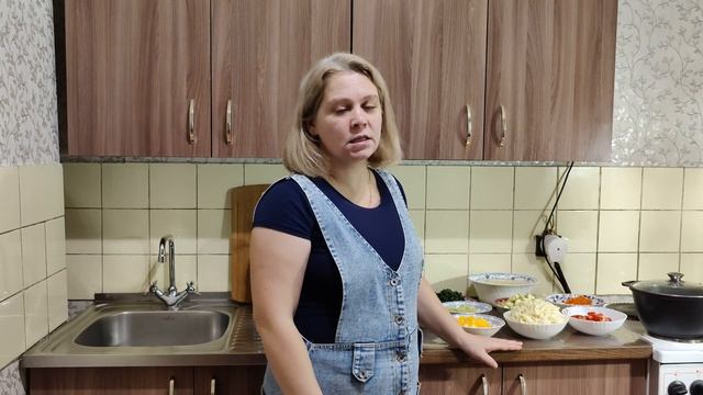 Щи из свежей капусты с овощами и мясом смотреть онлайн