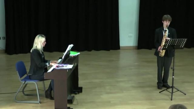 Andy Scott's Serene In Green from Cafe Europa by beginner sax playerJoel Solomons смотреть онлайн