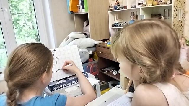 Девочки играют в школу смотреть онлайн