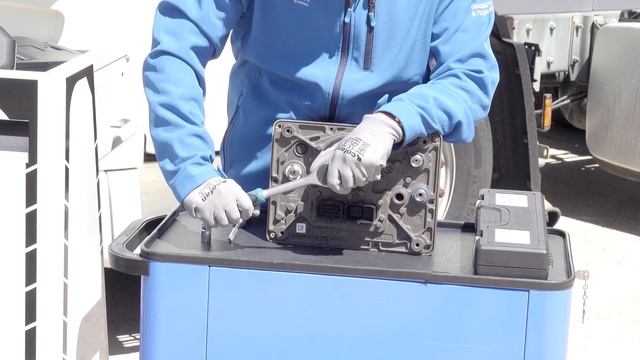 JALTEST CASE STUDY | Change of filters of the AdBlue/DEF module in a DAF XF105 vehicle смотреть онлайн