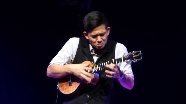 Jake Shimabukuro, Hallelujah смотреть онлайн