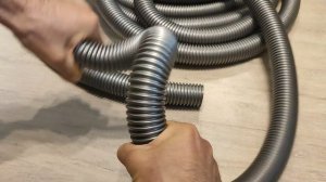 Шланг пылесоса 35мм сечением.