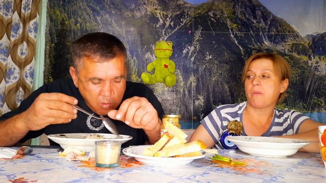 МУКБАНГ // ВСЕ ЧТО ЕСТЬ смотреть онлайн