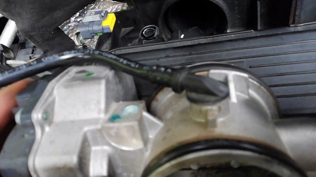 Sandero 2016 códigos DF079 - DF1074 cuerpo de aceleración . смотреть онлайн