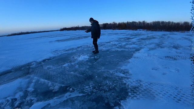 Огромные хариусы Чукотки!!! Константин ловит) смотреть онлайн