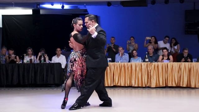 Paulina Mejía y Sebastián Arce - Pescadores de Perlas, Florindo Sassone смотреть онлайн