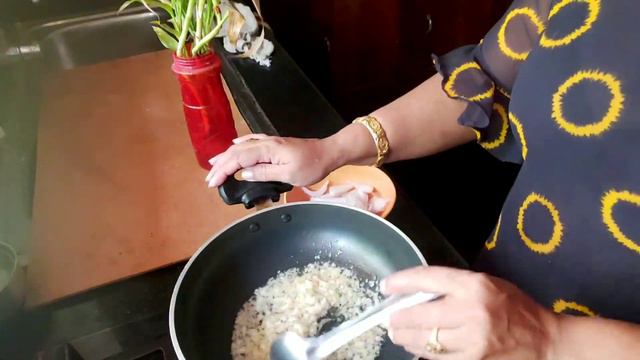 SNAIL meat fry/ഞവണിക്കാ വറുത്തത് /deep fry snail meat.Ep133 смотреть онлайн