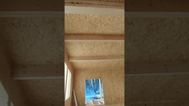 Сводчатый потолок (второй свет) в СИП доме #shorts смотреть онлайн