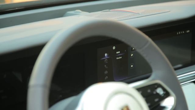 Преміальний HONGQI E-HS9 з англійською й європейським портом CCS2 | Глобальна версія HONGQI E-HS9 смотреть онлайн