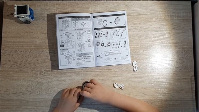 Solar Robot 14 in 1 - Робот-конструктор на солнечной батарее 14 в 1 смотреть онлайн