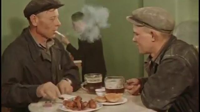 Как ЛЮДИ жили в СССР. А теперь сплошные ФИЗИЧЕСКИЕ ЛИЦА, драконовские законы, долги и полицаи. смотреть онлайн