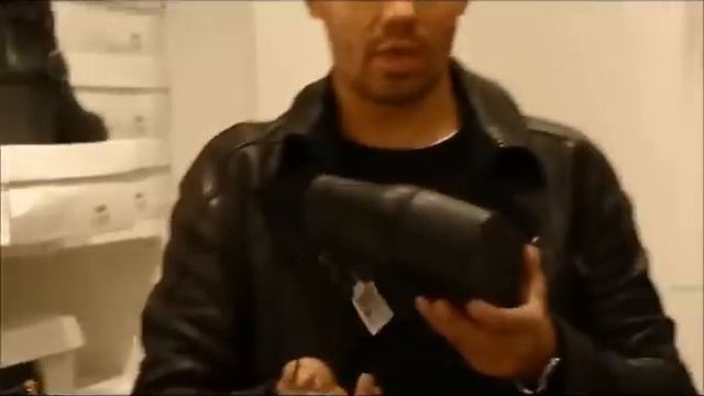 Александр Рогов в магазине обуви Deichmann