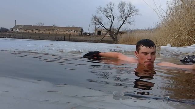В проруби 11 минут смотреть онлайн