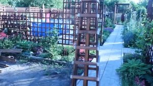 Садовый обелиск из дерева своими руками. Опора для вьющихся растений.