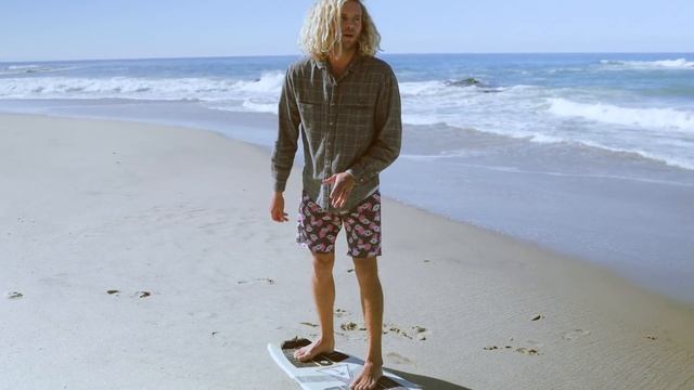 BASIC SKIMBOARDING TRICKS W/ 3X World Champion Skimboarder Blair Conklin смотреть онлайн
