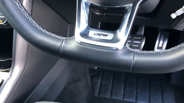 Approved Used Volkswagen T-Roc R-Line 1.5TSI DSG in Deep Black - KN20VZG смотреть онлайн