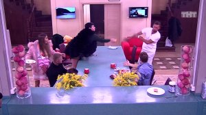 Дом-2: Потасовка Саши Черно с Андреем Денисовым