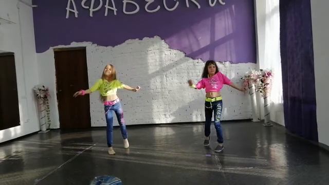 Дуэт ПОДРУЖКИ... СТРИТ-ШААБИ (лиза+милана) тс. Арабески смотреть онлайн