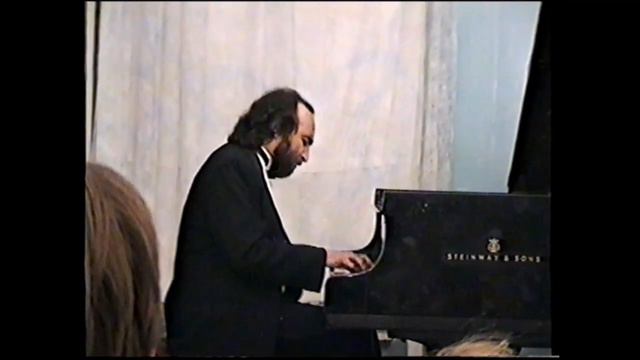 Bach Goldberg Variationen Aria 1 Var Mikhail Arkadev Москва Овальный зал 1996 смотреть онлайн
