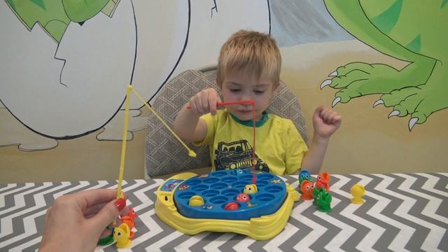 Челлендж "ПОЙМАЙ РЫБКУ"//Рыбалка//Выиграй приз//Диспенсер для конфет//"Catch that Fish" Challenge смотреть онлайн