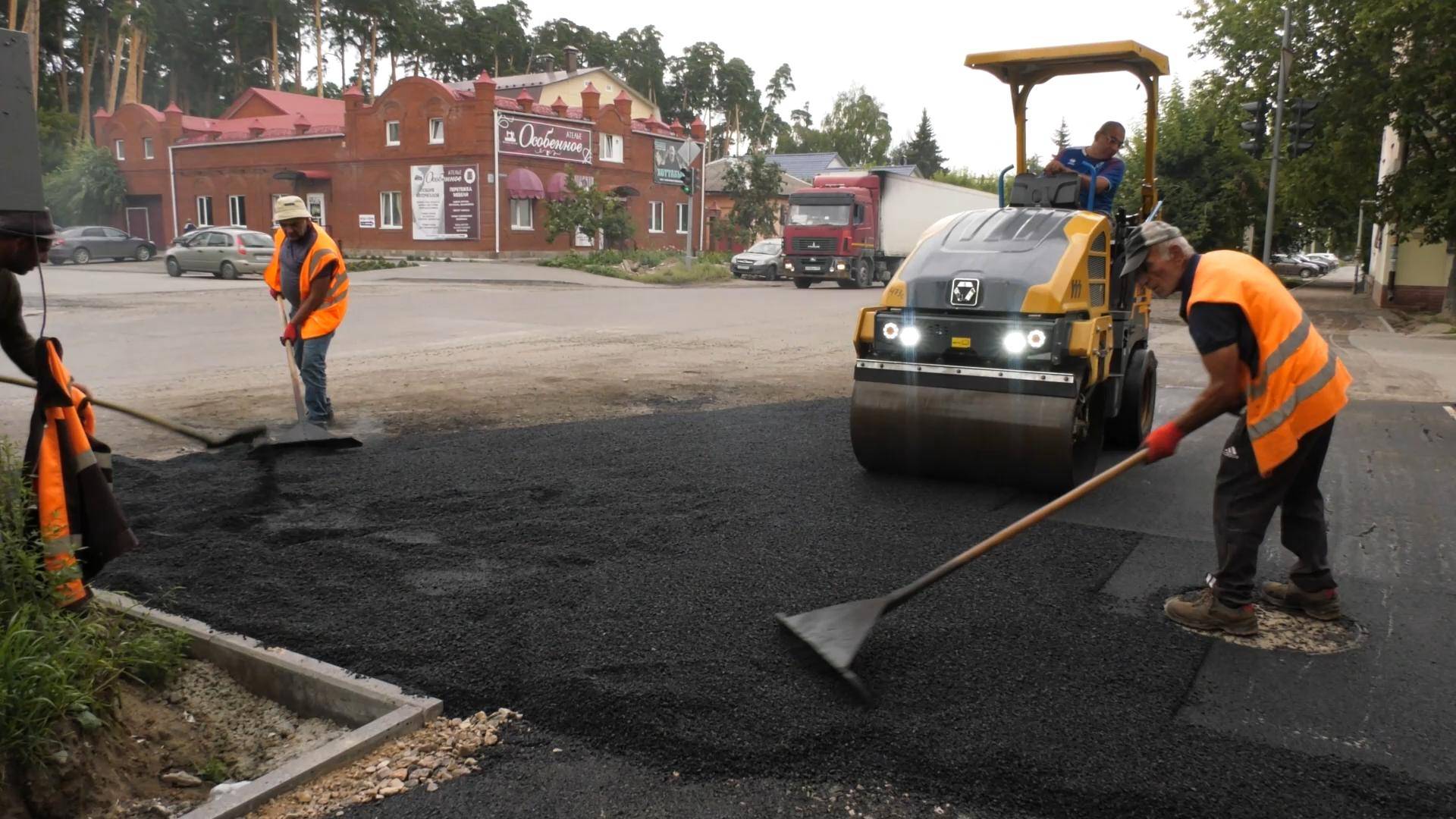 Новые тротуары. На ул. Ефремова развернулась дорожная кампания смотреть онлайн