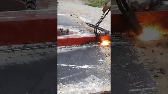 Использование подручных средств для ровного реза резаком LATION! смотреть онлайн