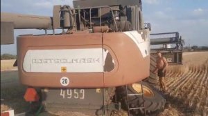 Уборка 2022. Комбайн Акрос 530 "присел отдохнуть"