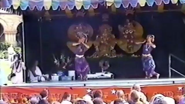 Deva Dasi: Dance in Devotion смотреть онлайн