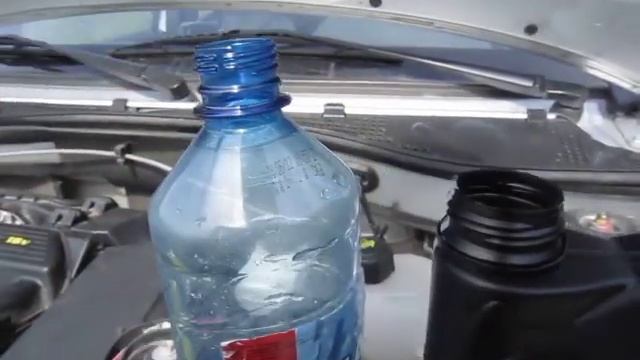 Частичное обслуживание автомобиля Рено Логан смотреть онлайн