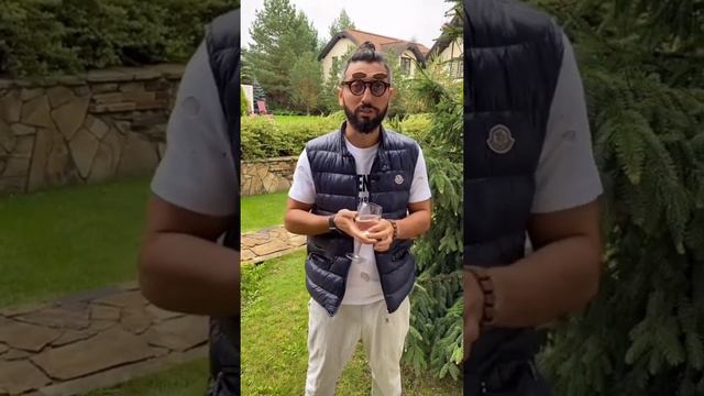 Почему Бокал На Мероприятие Нужно Держать В Левой Руке? смотреть онлайн