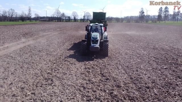 Największa Przyczepa Przeładowcza Bergmann  ?i Rozrzutniki Obornika Oraz Przyczepy Zbierające