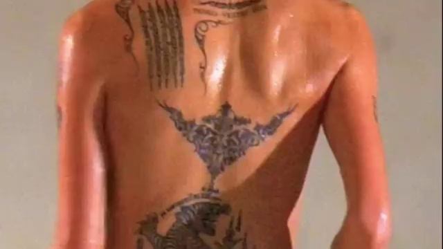 Angelina Jolie-The Little Things смотреть онлайн