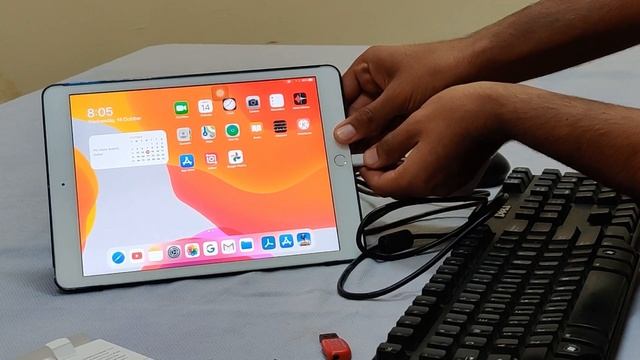 How to connect keyboard mouse to ipad 8th generation Connect pendrive keyboard mouse to ipad iphone смотреть онлайн