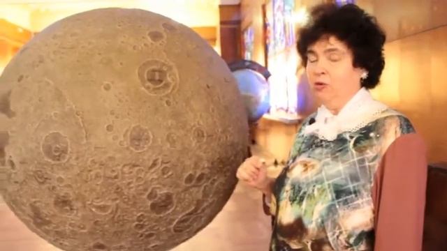 Что находится на обратной стороне Луны? смотреть онлайн