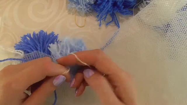 Коврик из помпонов смотреть онлайн