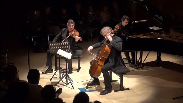 Trio di Parma: Schumann, from piano Trio nr. 2 op.80, Mit innigem Ausdruck. Lebhaft смотреть онлайн