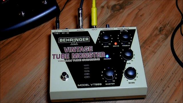 Behringer Vintage Tube Monster (VT999) Overdrive/Distortion Demo смотреть онлайн