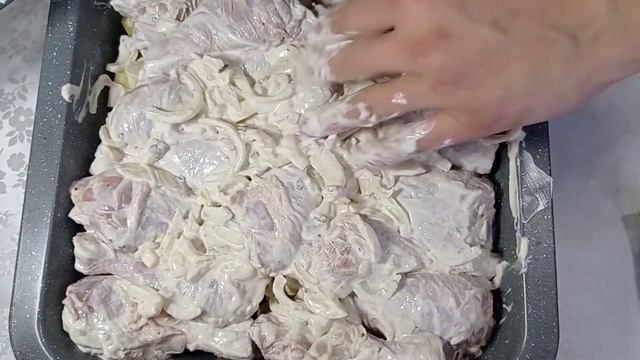 Курица с картошкой и сыром в духовке. смотреть онлайн
