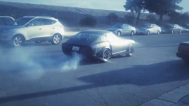 Black Datsun 240z s30 Launch Exhaust sound смотреть онлайн