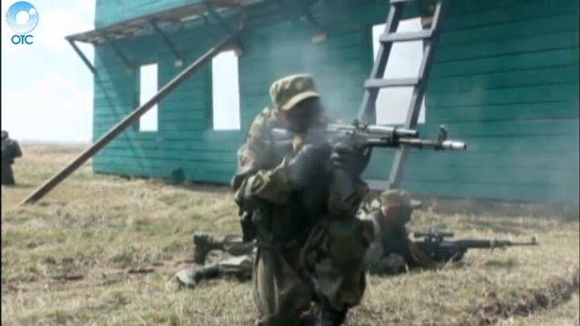 Спецназ ГРУ впервые сдаёт экзамен на голубые береты смотреть онлайн