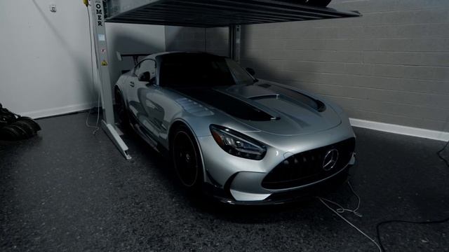 The $1,000,000 V6 Review: IS THE NEW FORD GT WORTH IT? смотреть онлайн