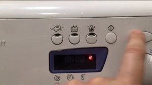 Убираем ошибку F-05 за 1 минуту. Стиральная машина не сливает воду.  Ariston Indesit ошибка F05