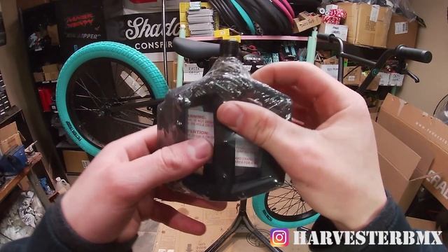 2020 Stolen Agent 18" BMX Unboxing @ Harvester Bikes смотреть онлайн