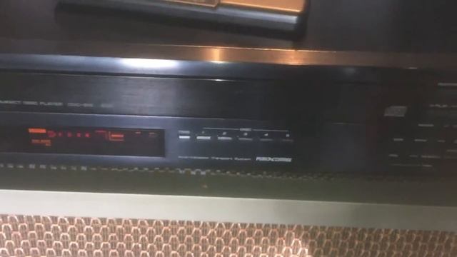 YAMAHA Natural Sound CDC-615 RS 5 Disc CD Player смотреть онлайн